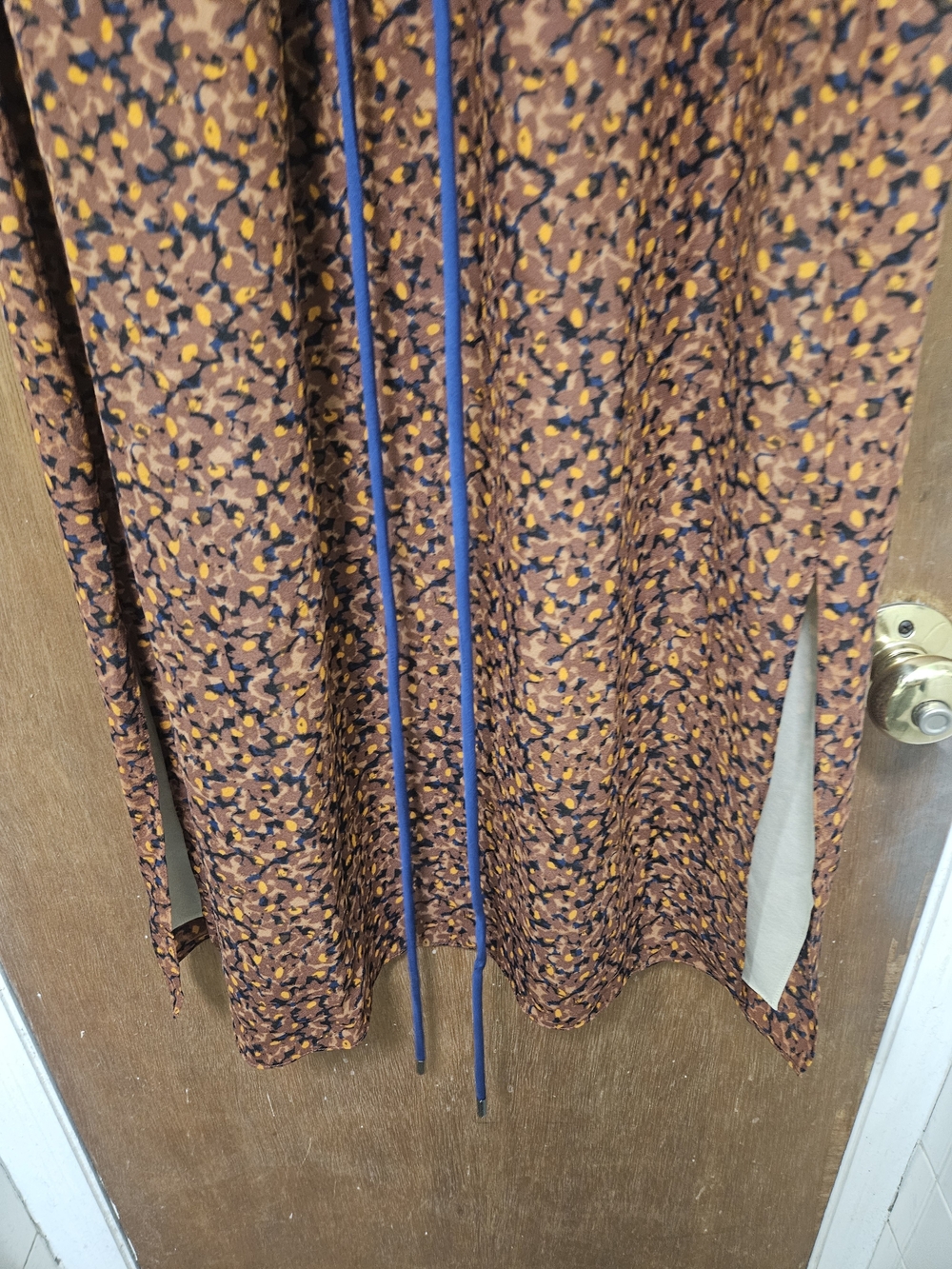 Theory Rust Floral V-Neck Midi Dress with Tie Waist - Picture 6 of 9